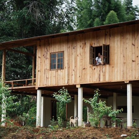 Por Joi ,Por Dee House Chiang Mai Exterior foto